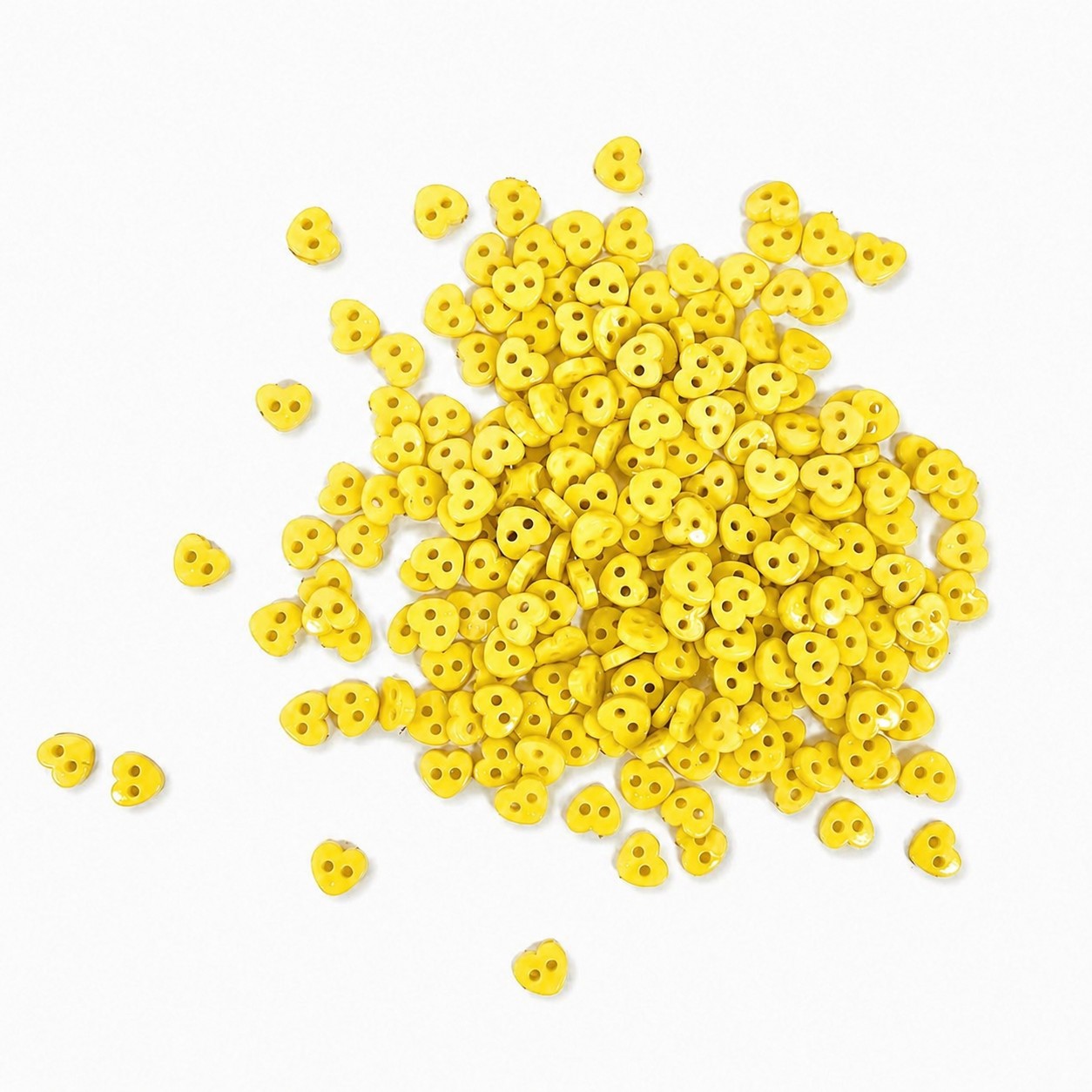 Мини-пуговицы пластиковые «Сердечки», цв.лимонный, 7 мм. title=