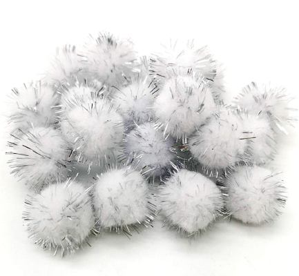 Помпоны с люрексом 25мм/ цв.белый с серебром/ уп.1000шт. title=