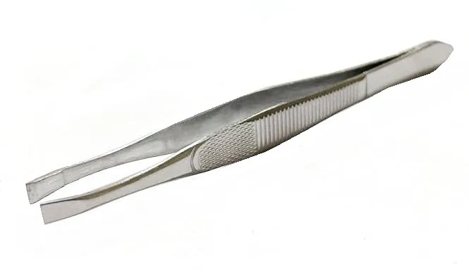 Пинцет для коррекции бровей, цв. серебро, дл. 8,5 см, арт. MAN-57